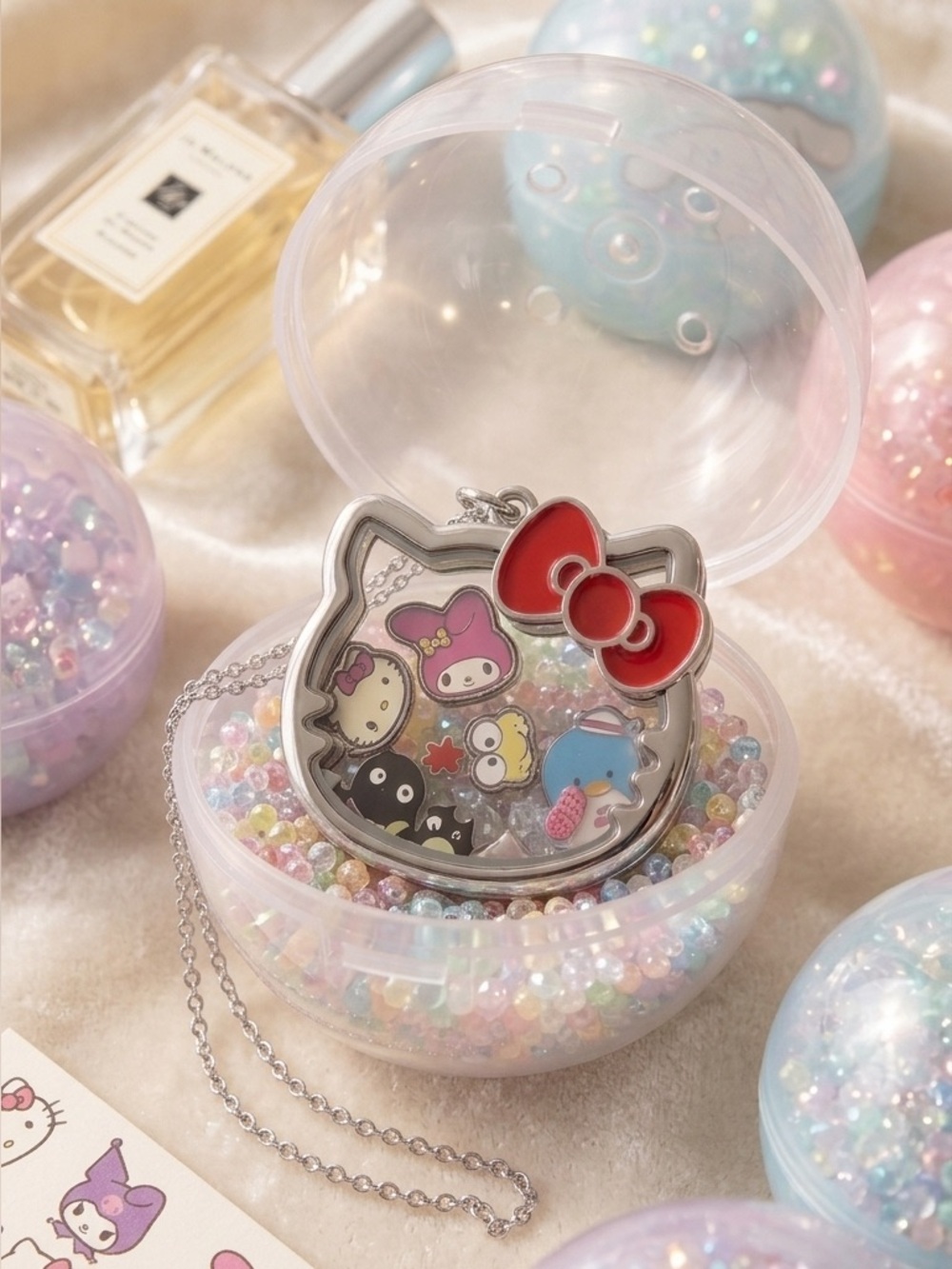 Sanrio Hello Kitty & Friends Floating Shaker Pendant Necklace Silver Tone 12”